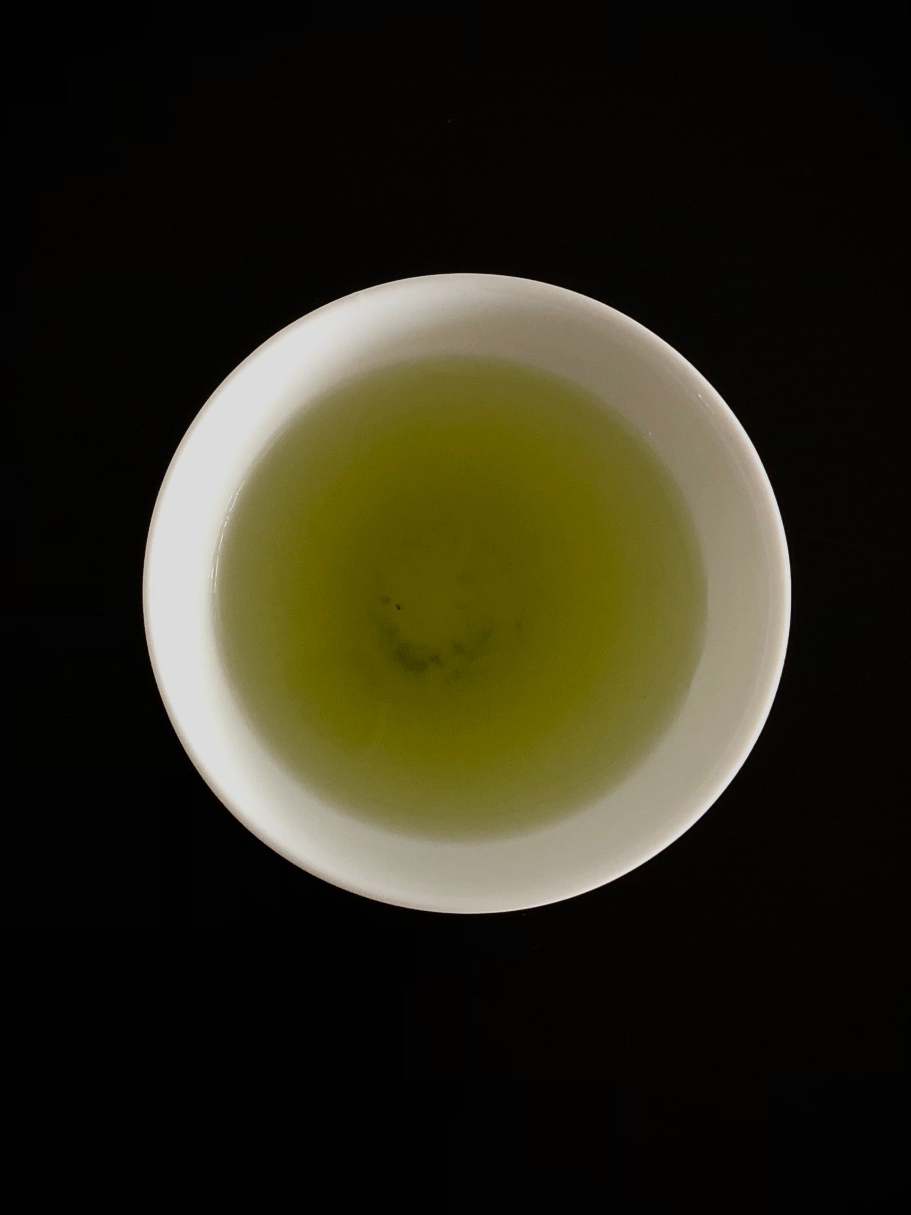 Okumidori sencha green tea loose leaf brew top view from Yame Fukuoka sold by Sabo Tea Australia – Chiyonoen