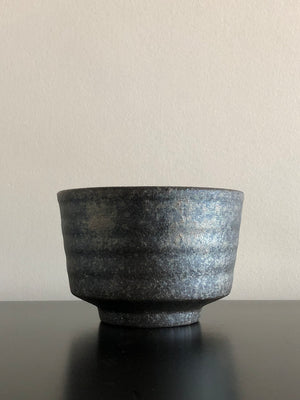 youhen Ibushi chawan matcha bowl grey front view